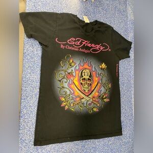 Ed hardy v neck tshirt medium black